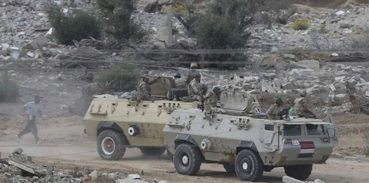 الجيش المصري يصد هجومًا بسيناء و يقتل 10 مسلحين