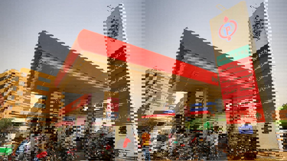 السودان يرفع أسعار البنزين والجازولين
