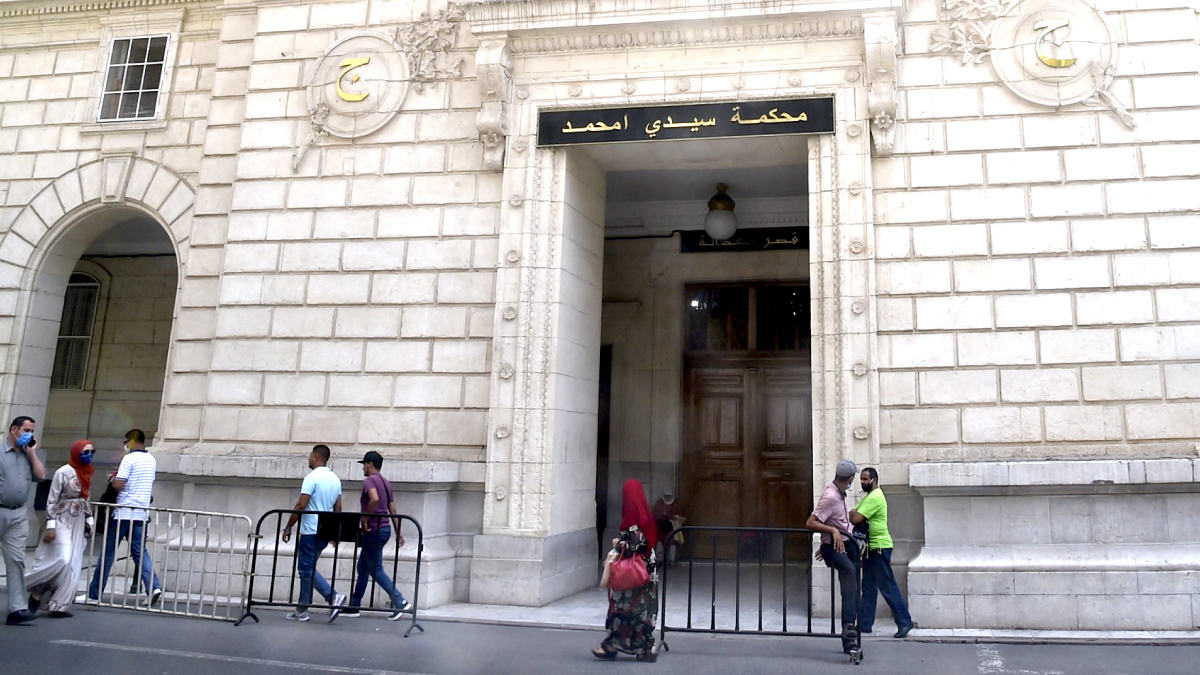 أحكام جزائرية بالسجن بحق وزراء من عهد بوتفليقة في قضايا فساد