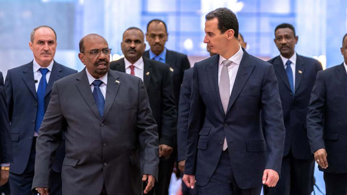 الرئيس السوداني عمر البشير أول زعيم عربي يزور دمشق منذ بدء الأزمة السورية (فيديو)