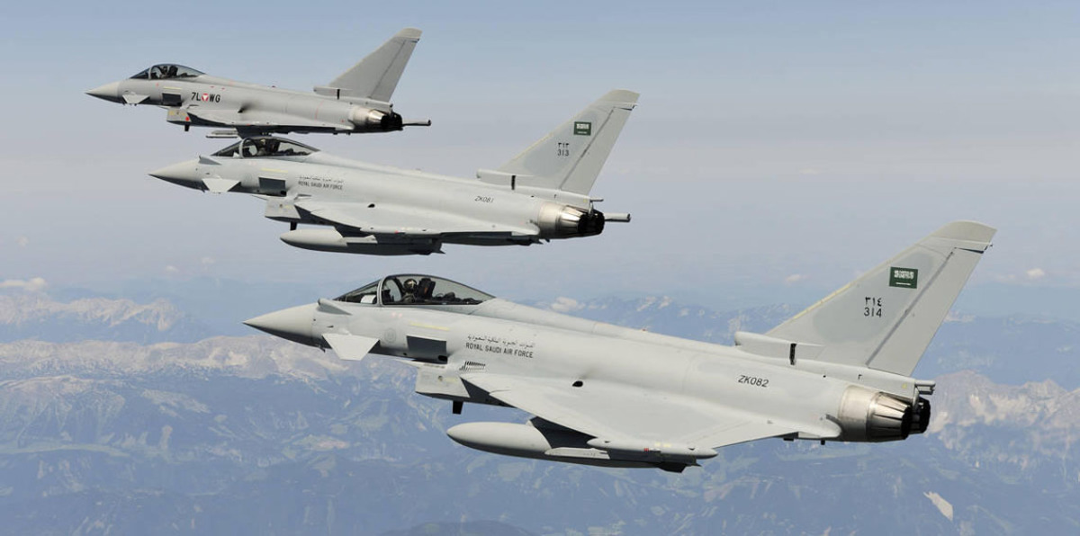 التحالف العربي يستهدف محمد علي الحوثي ومهدي المشاط في صنعاء