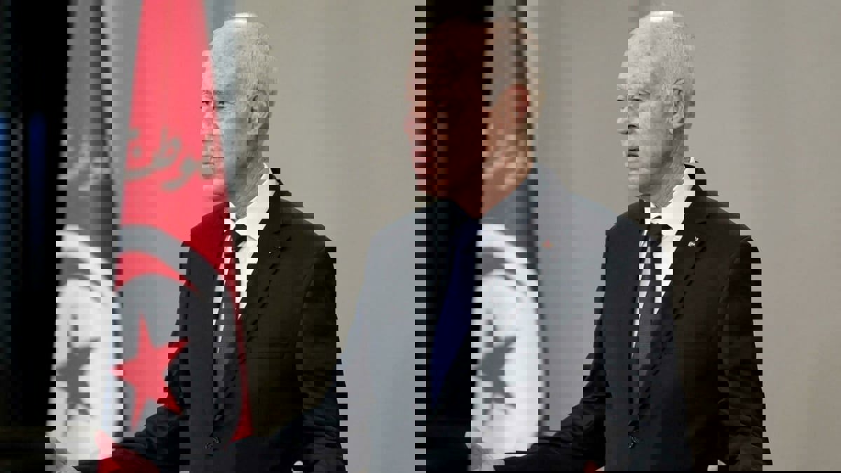 أفريكا أنتليجنس: "الداخلية" و"العدل" مفتاح سعيّد لتنفيذ أهدافه السياسية