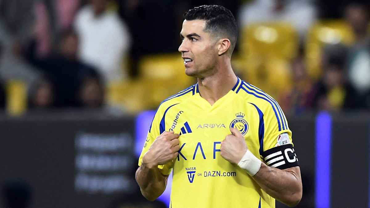 بعدما قاطع الكرة الذهبية.. هل صوت رونالدو في جائزة "ذا بيست"؟