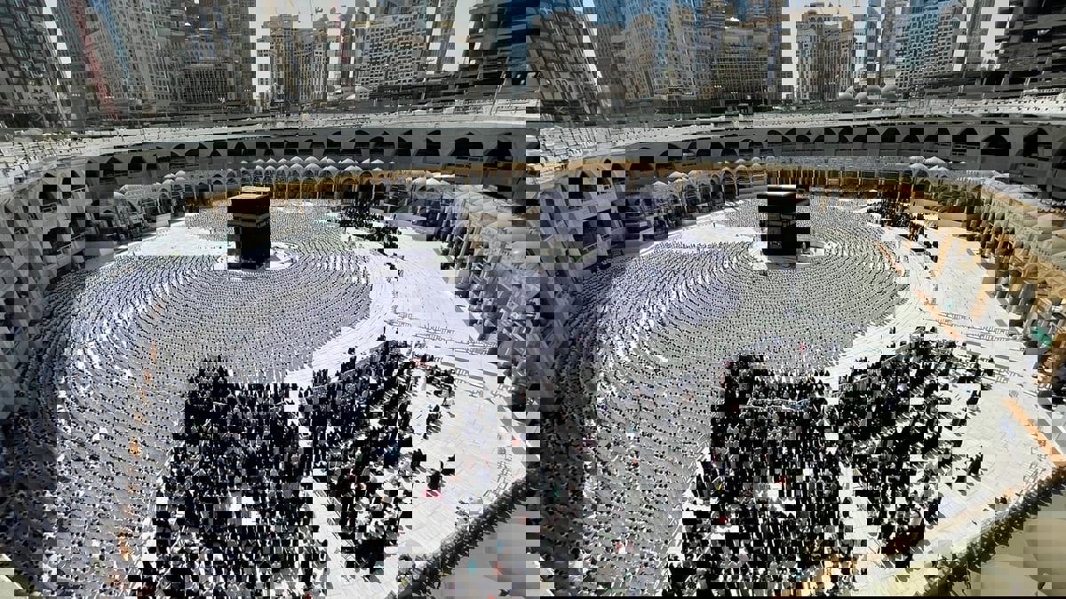 السعودية تسمح للسياح المسلمين بأداء مناسك العمرة