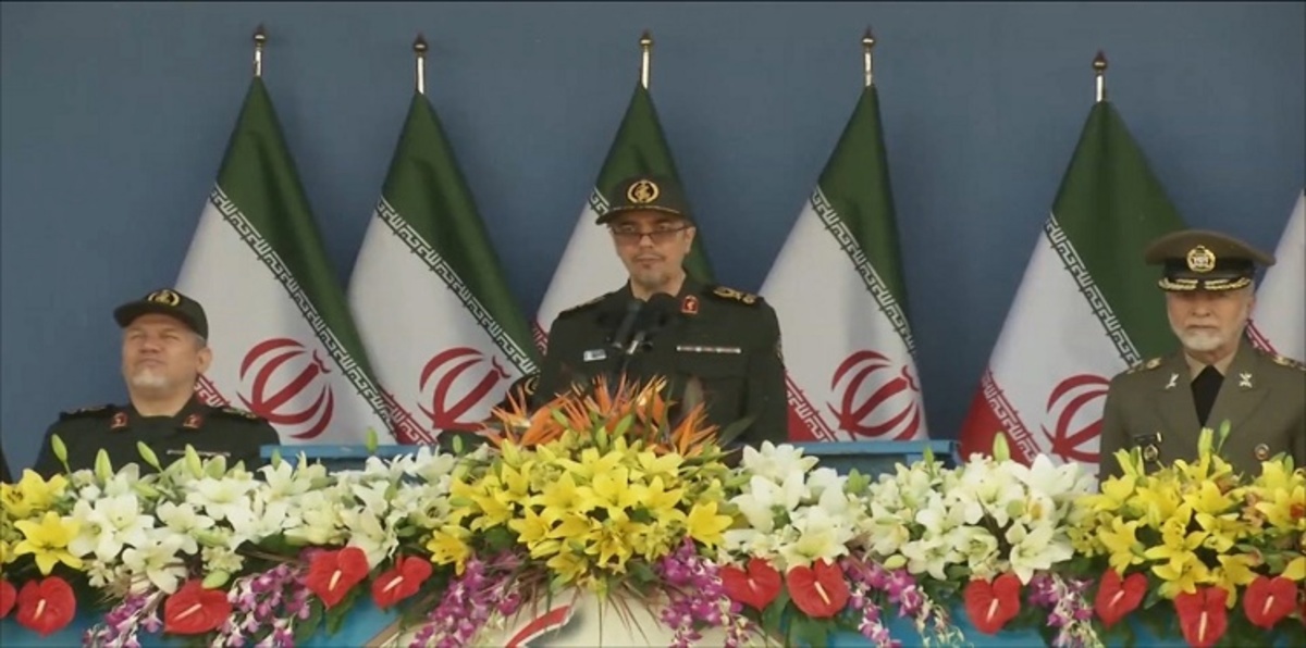 إيران تنشر 20 ألفًا من قواتها البحرية في خليج عُمان (صور)