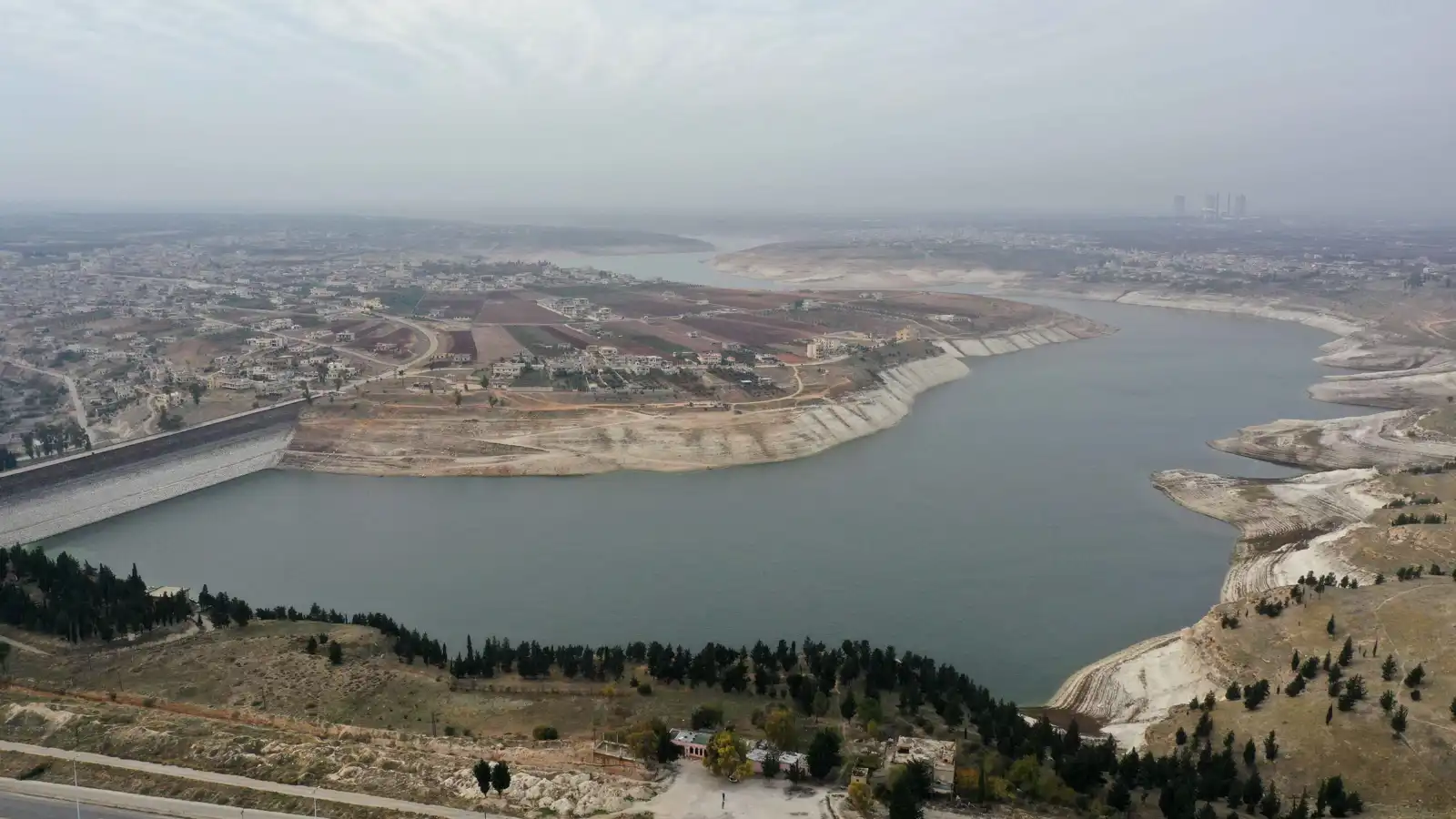 حكومة دمشق تكشف عن خطة استراتيجية ضخمة لمواجهة الأزمة المائية