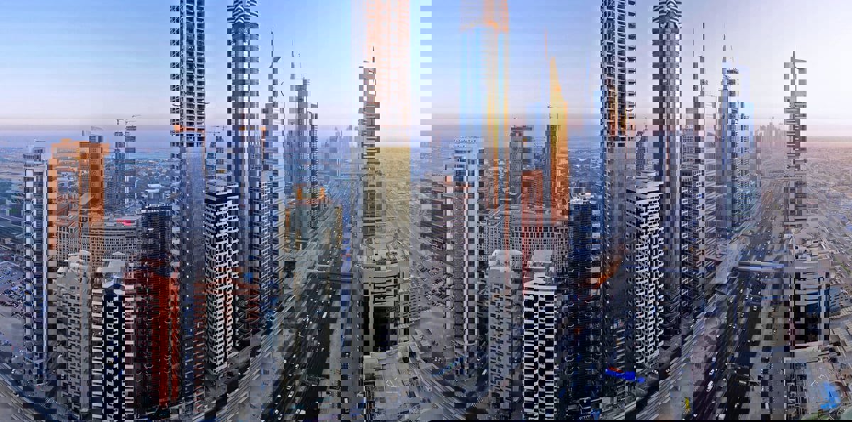 دبي تسنّ قواعد للتمويل الجماعي دعمًا للشركات الصغيرة