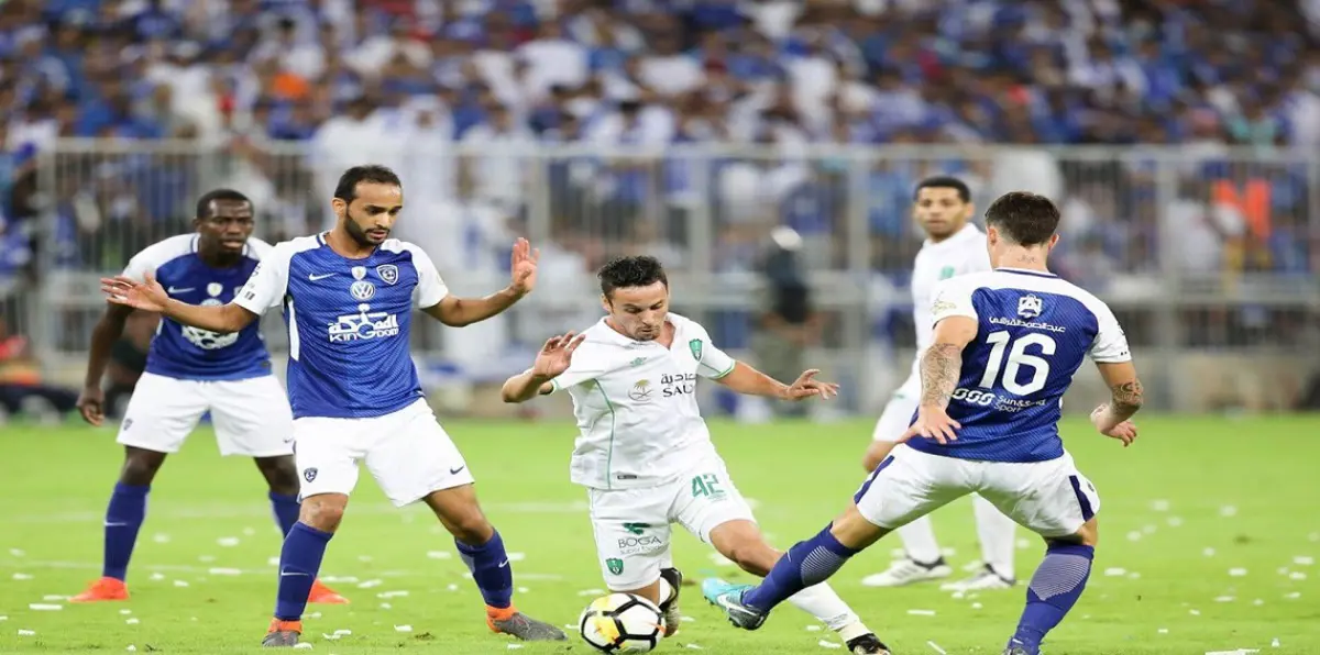 مباراة الهلال والفتح.. لمن الغلبة منذ بداية عهد الاحتراف؟