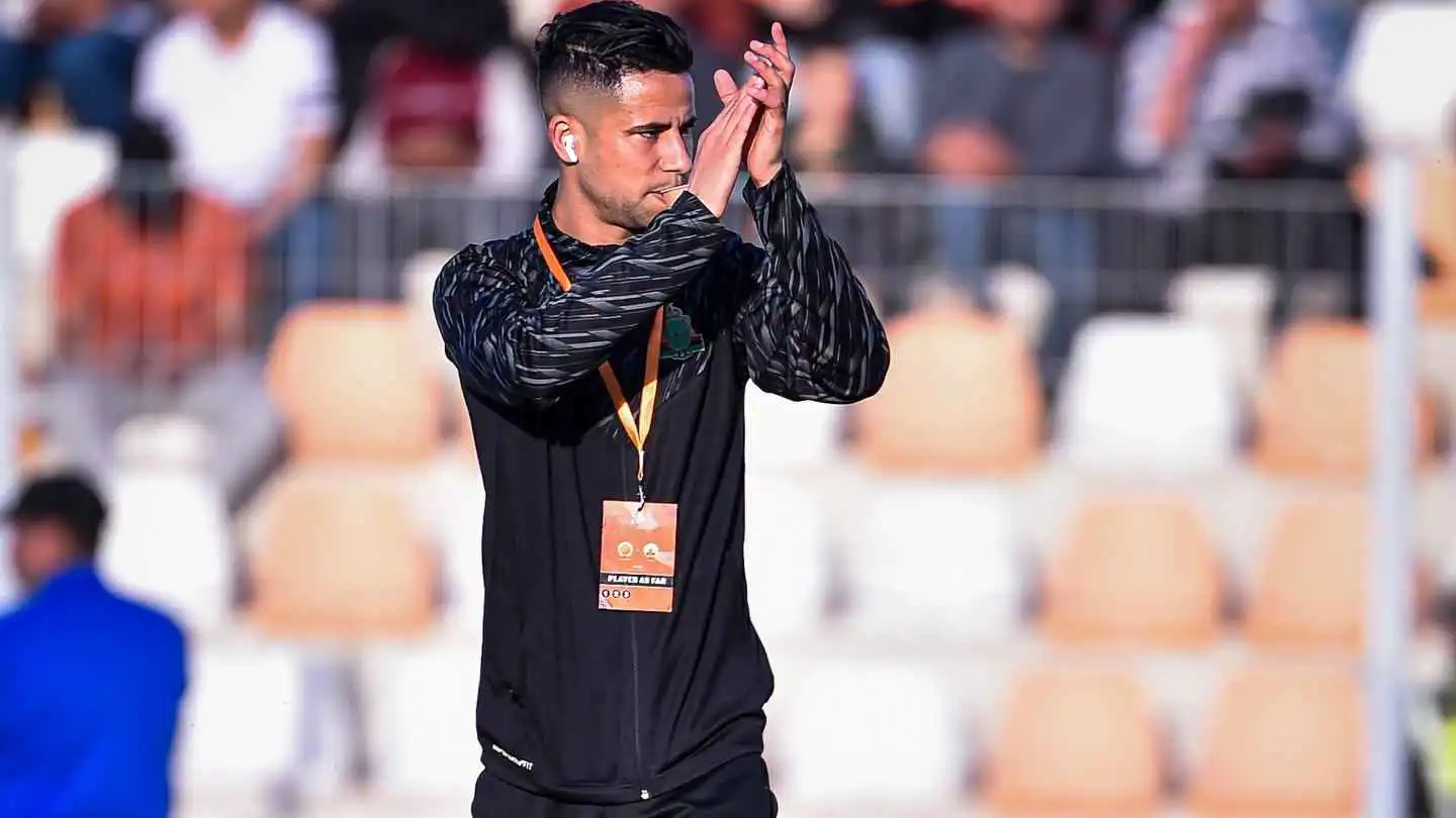 بالكرسي على طريقة نجم ريال مدريد.. رضا سليم يحتفل بالتأهل لنهائي دوري الأبطال