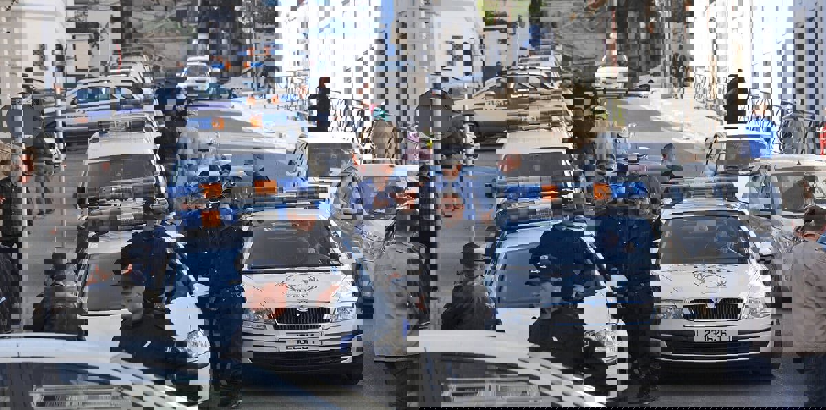 بريطانيا تحذر رعاياها من السفر إلى الجزائر