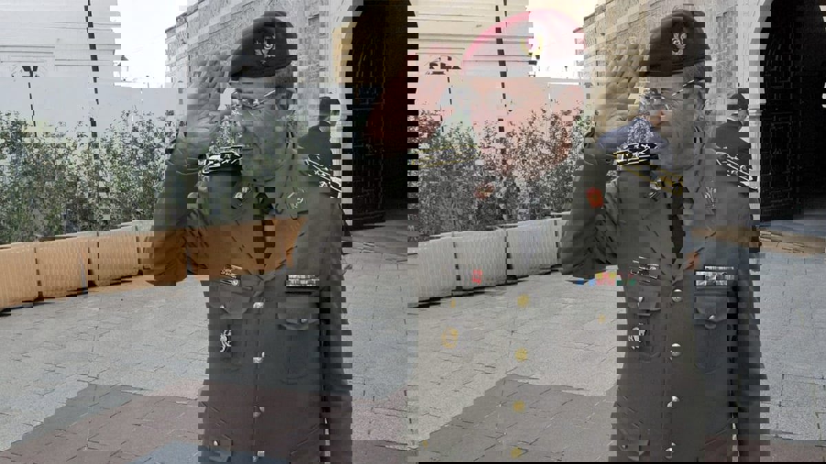 القائد الأسبق للجيش التونسي يمثل أمام القضاء بتهمة "القتل العمد"