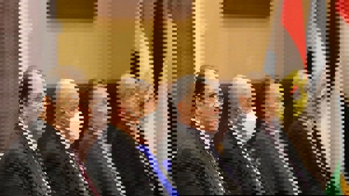 وفد من حماس يلتقي عباس كامل لبحث إعمار غزة وصفقة الأسرى