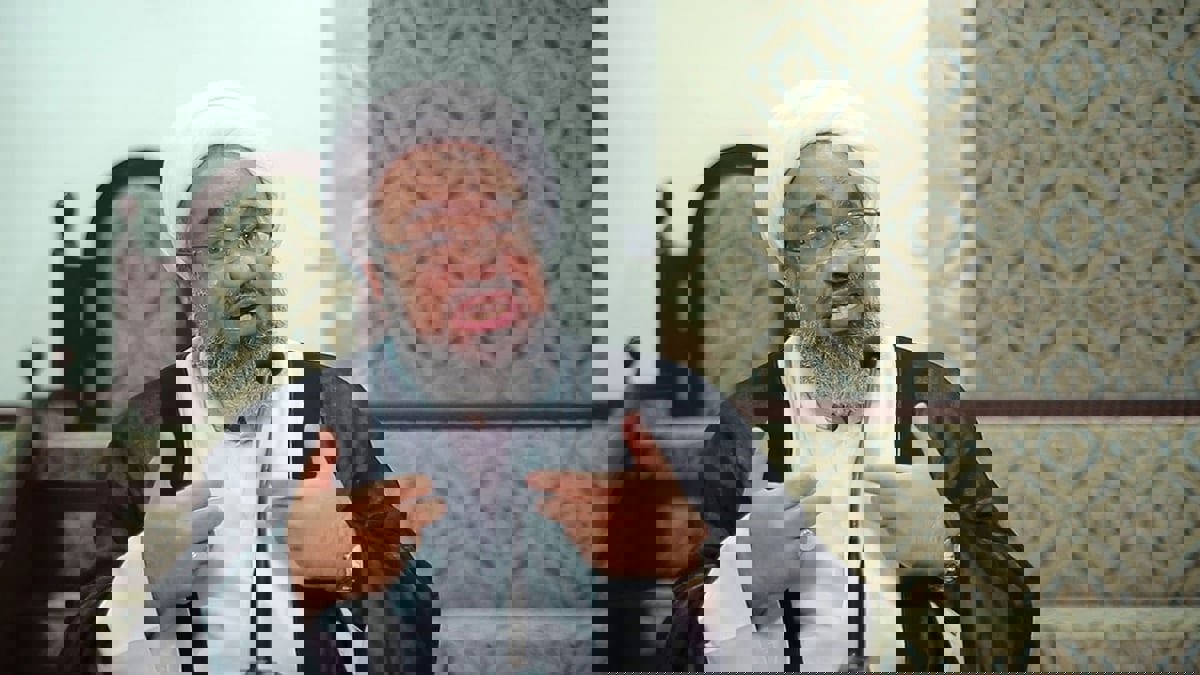 بعد العفو الأميري.. الداعية الشيعي حسين المعتوق يعود إلى الكويت قادما من إيران