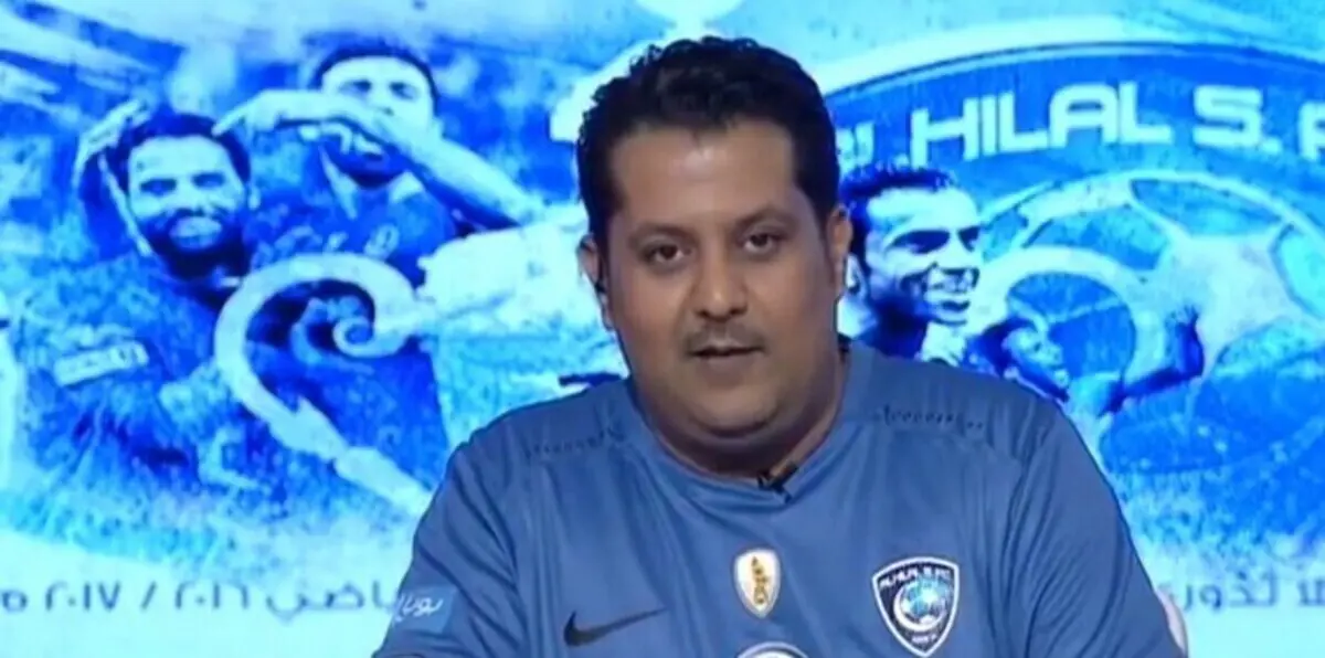 تركي العجمة يقدم برنامجه بقميص نادي الهلال السعودي.. تعرف على السبب (فيديو)