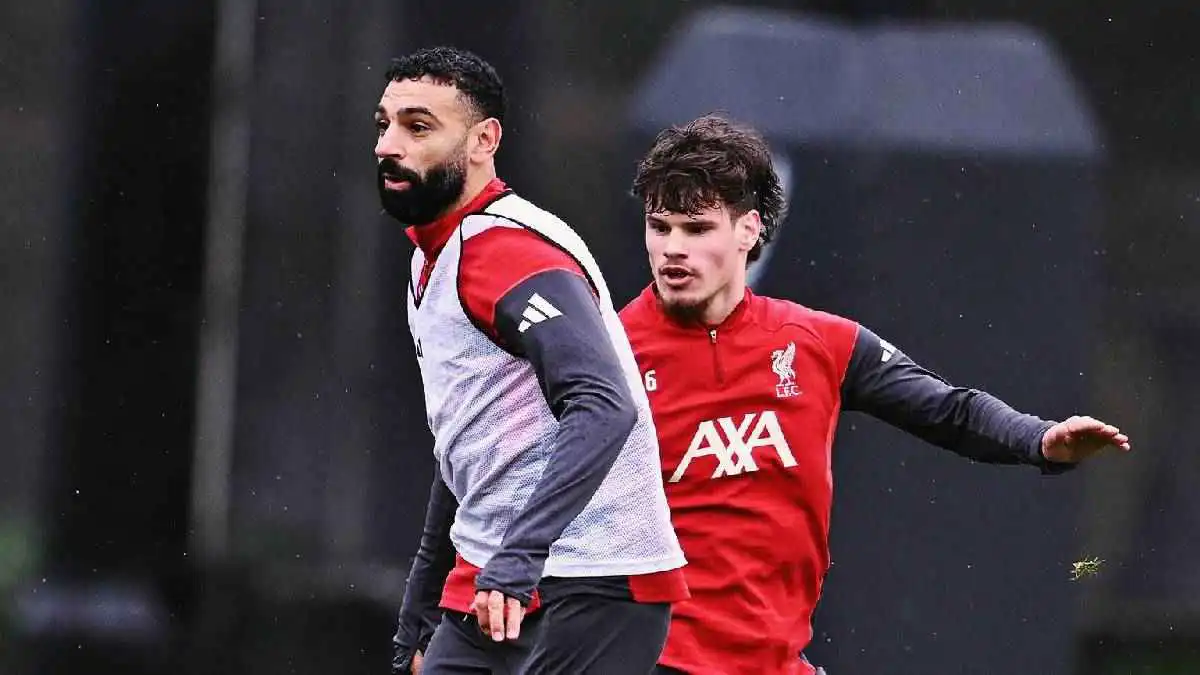 بعد أسابيع من موسم تاريخي.. لماذا فقد محمد صلاح أقوى أسلحته؟