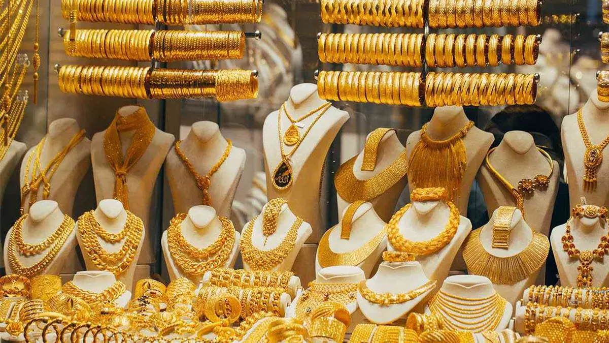 الذهب يتراجع مع صعود الدولار لأعلى مستوى في 20 عاما‎‎