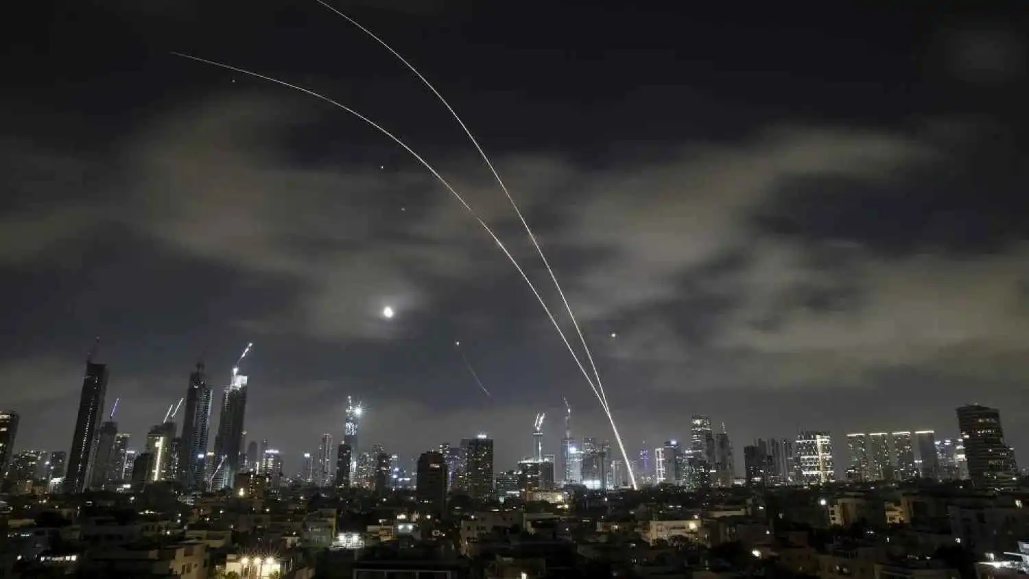 الجيش الإسرائيلي: اعتراض مقذوفات أُطلقت من لبنان