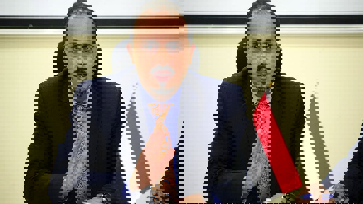 الإرياني: ميليشيات الحوثيين تغسل عقول الأطفال في المراكز الصيفية