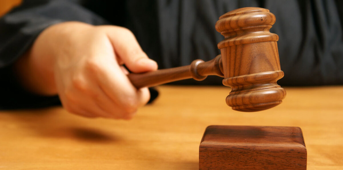 أول حكم في إطار التحقيق حول التدخل الروسي بالانتخابات الأمريكية