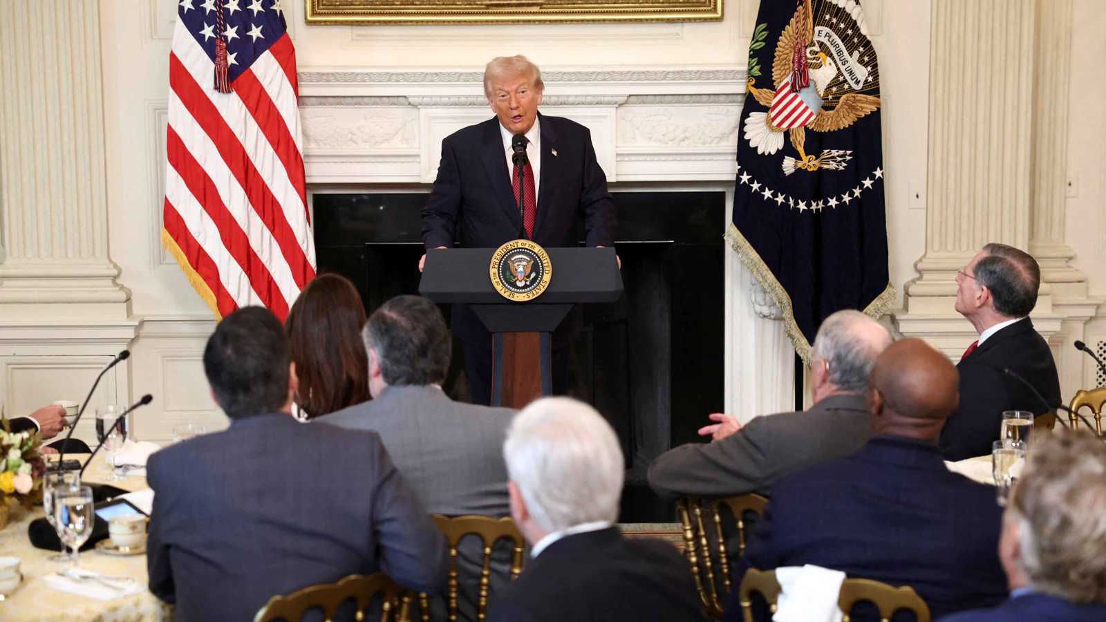 وكأنه أحد المرشحين.. كيف حول ترامب الانتخابات النصفيّة لمعركة على رئاسته؟