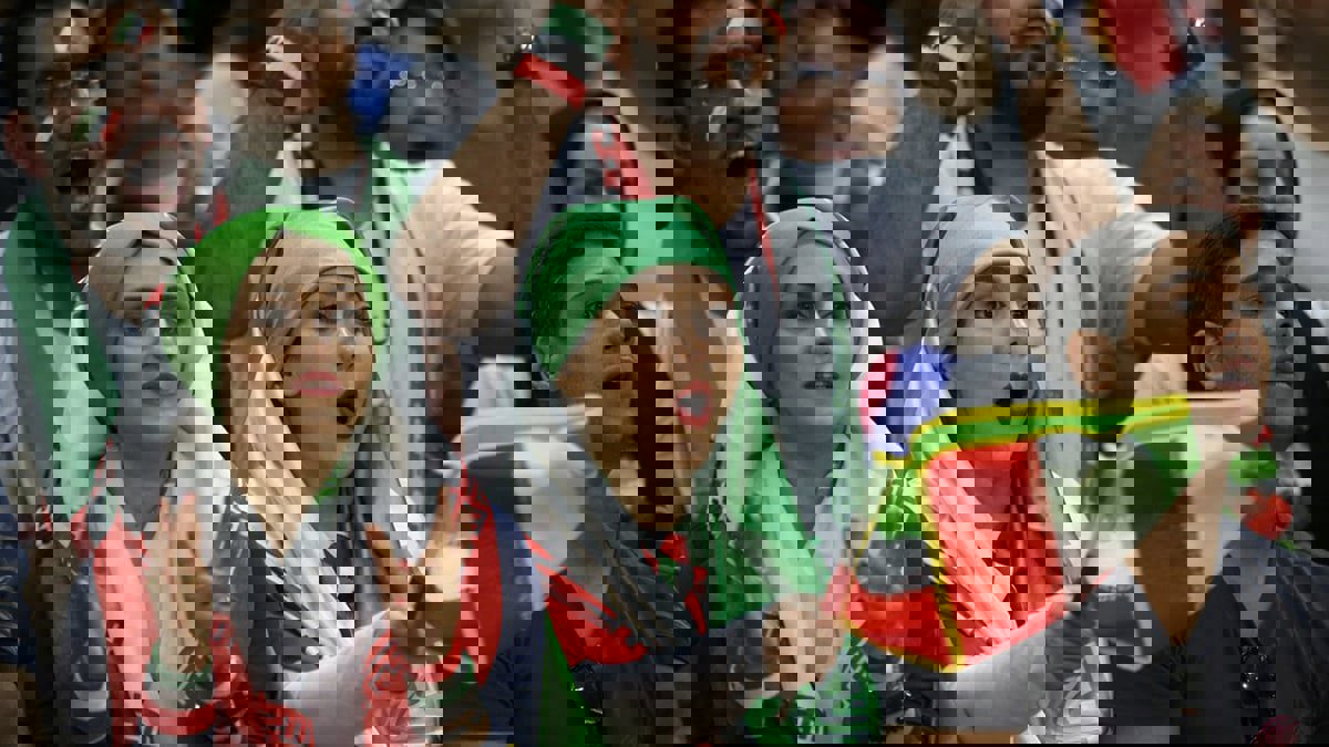 تقارير: الفيفا يدرس حظر مشاركة إيران في كأس العالم بعد منعها دخول النساء للمدرجات