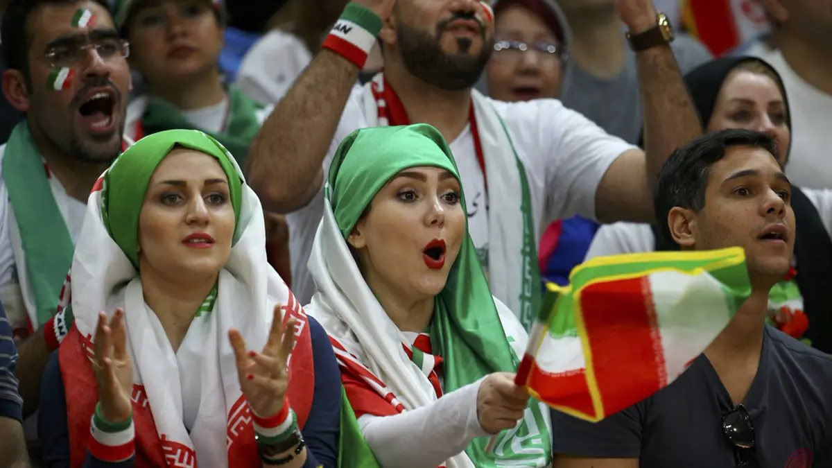 تقارير: الفيفا يدرس حظر مشاركة إيران في كأس العالم بعد منعها دخول النساء للمدرجات