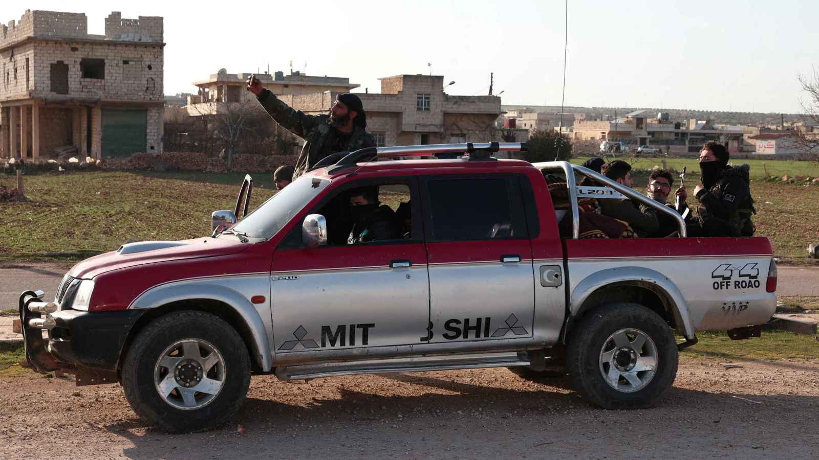 سوريا.. مقتل وجرح 9 أشخاص في قرية التريمسة بريف حماة