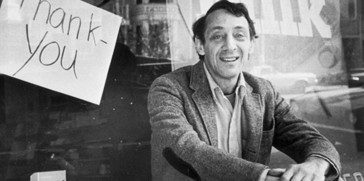 البحرية الأمريكية تطلق على ناقلة نفط اسم ناشط مثلي