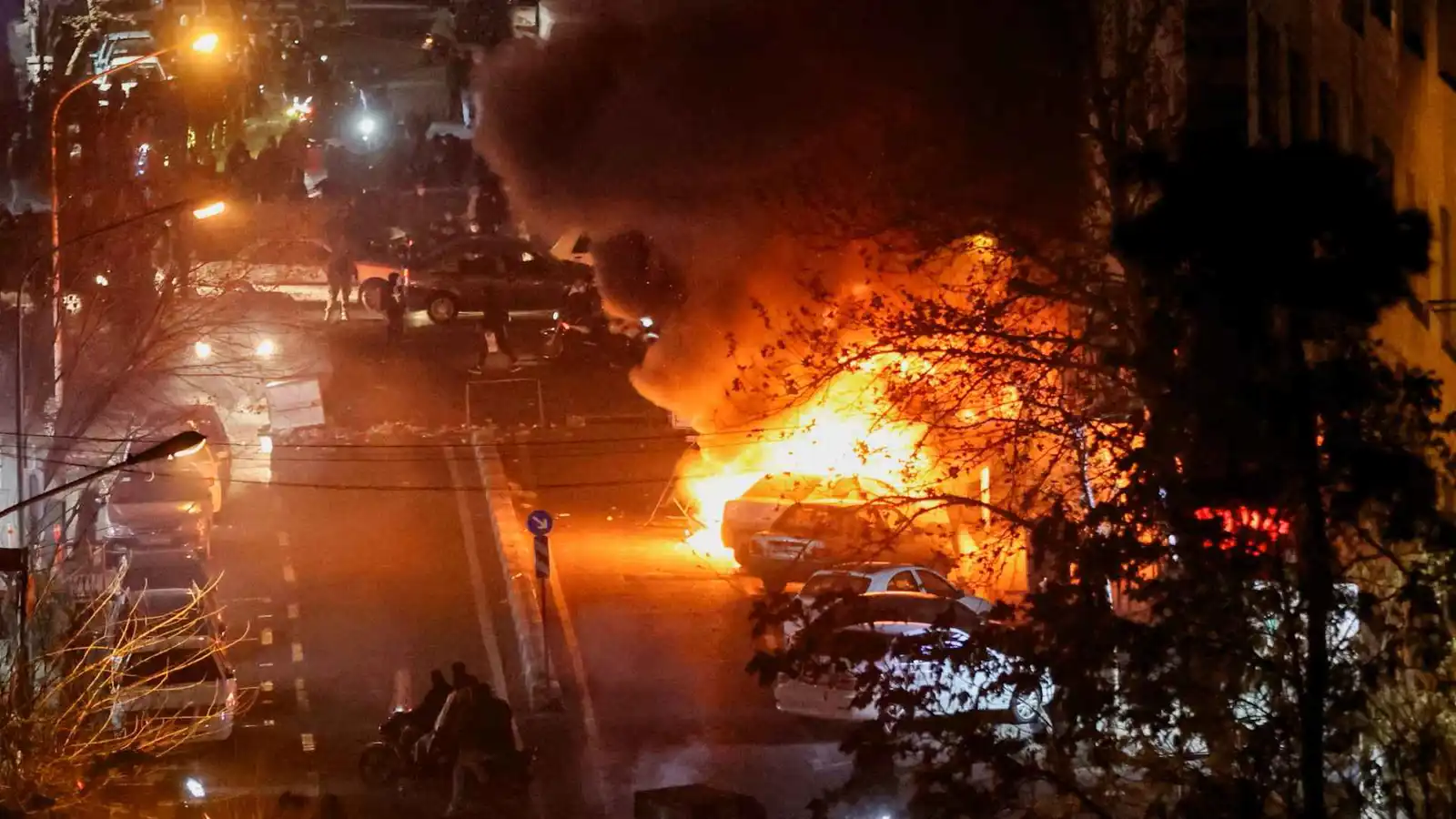 "إدارة الخوف" .. كيف أخمدت طهران الشارع تحت ظلال الحرب؟