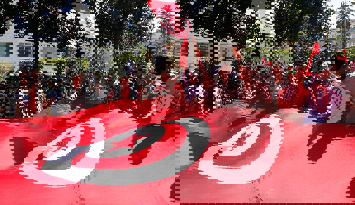 تونس.. محافظ تطاوين يعلن استقالته على خلفية احتجاجات شعبية