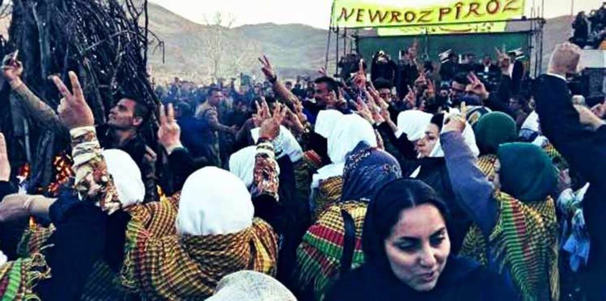 إيران تعتقل عشرات الأكراد لاحتفالهم بعيد النيروز