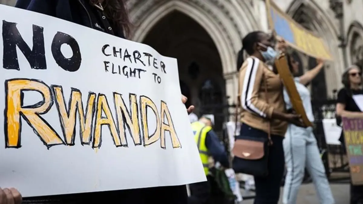 بريطانيا تعتزم دفع مبلغ مالي لطالبي اللجوء للانتقال إلى رواندا