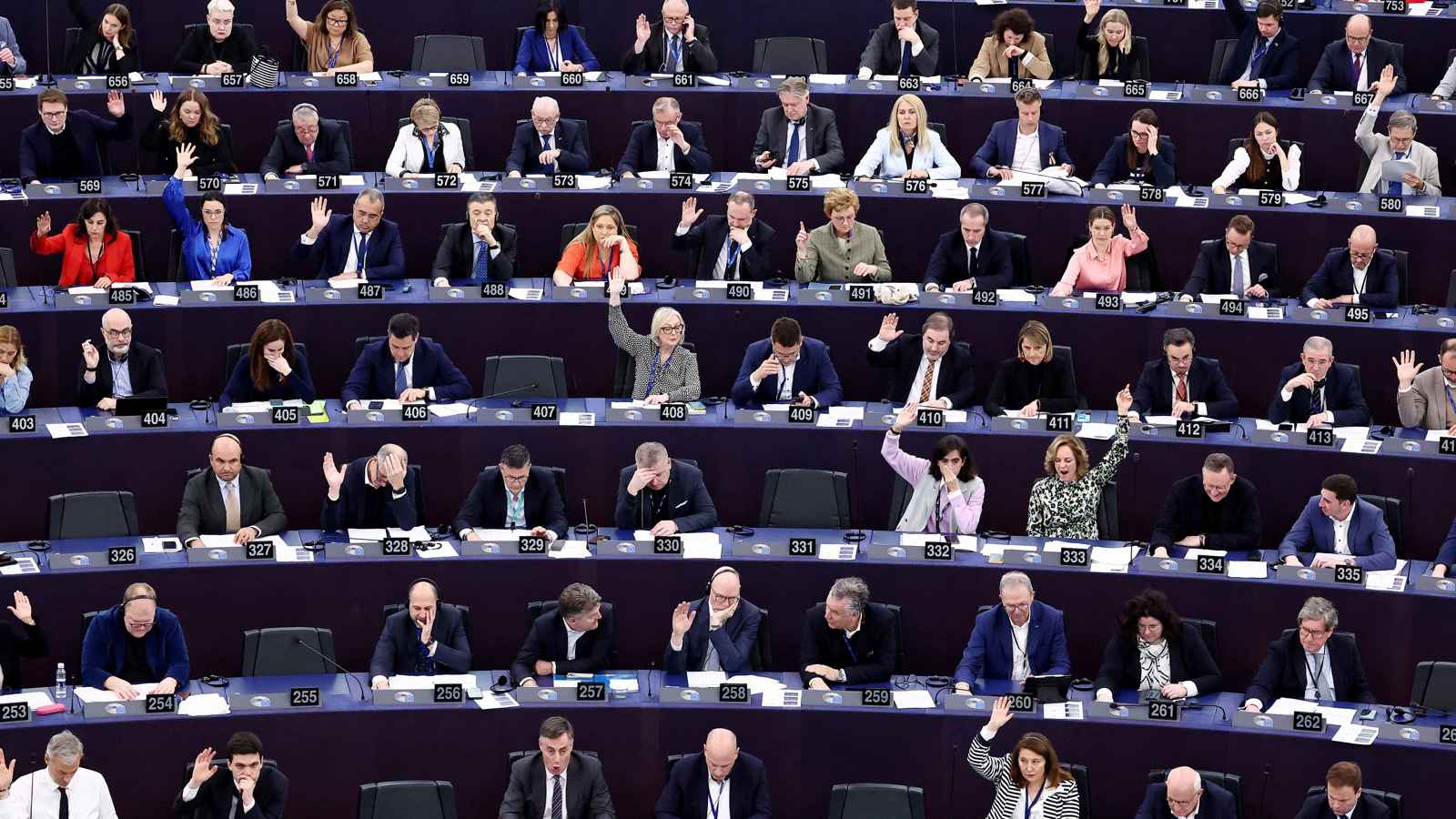 المجر وسلوفاكيا تعرقلان عقوبات أوروبية على نائب رئيس وزراء صربيا