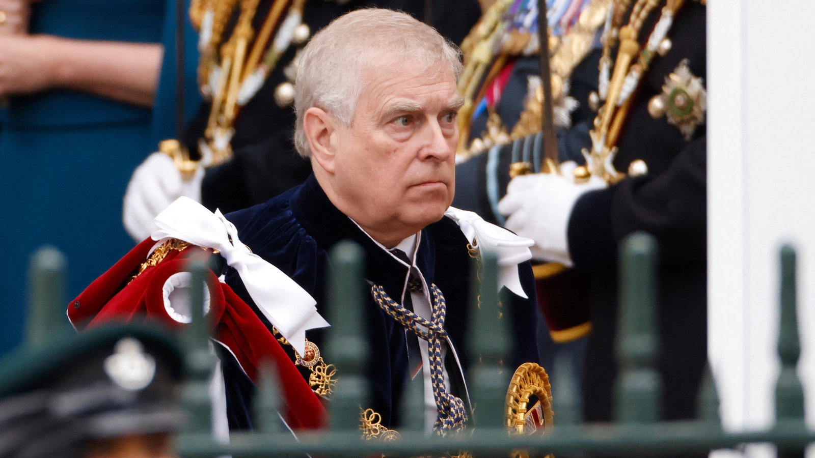 بريطانيا تدرس استبعاد الأمير أندرو من ولاية العرش