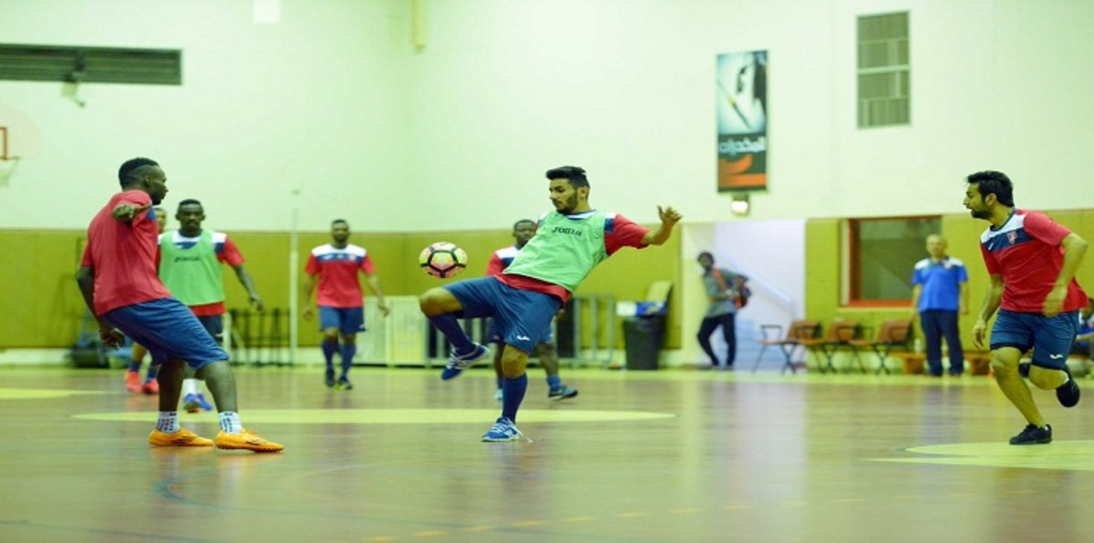 الطقس السيئ يؤثر على تدريبات الفرق السعودية (صور)