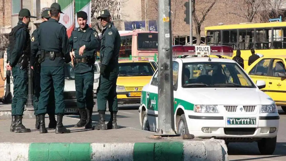 الشرطة الإيرانية تتوعد: "لن نتساهل مع المخربين"