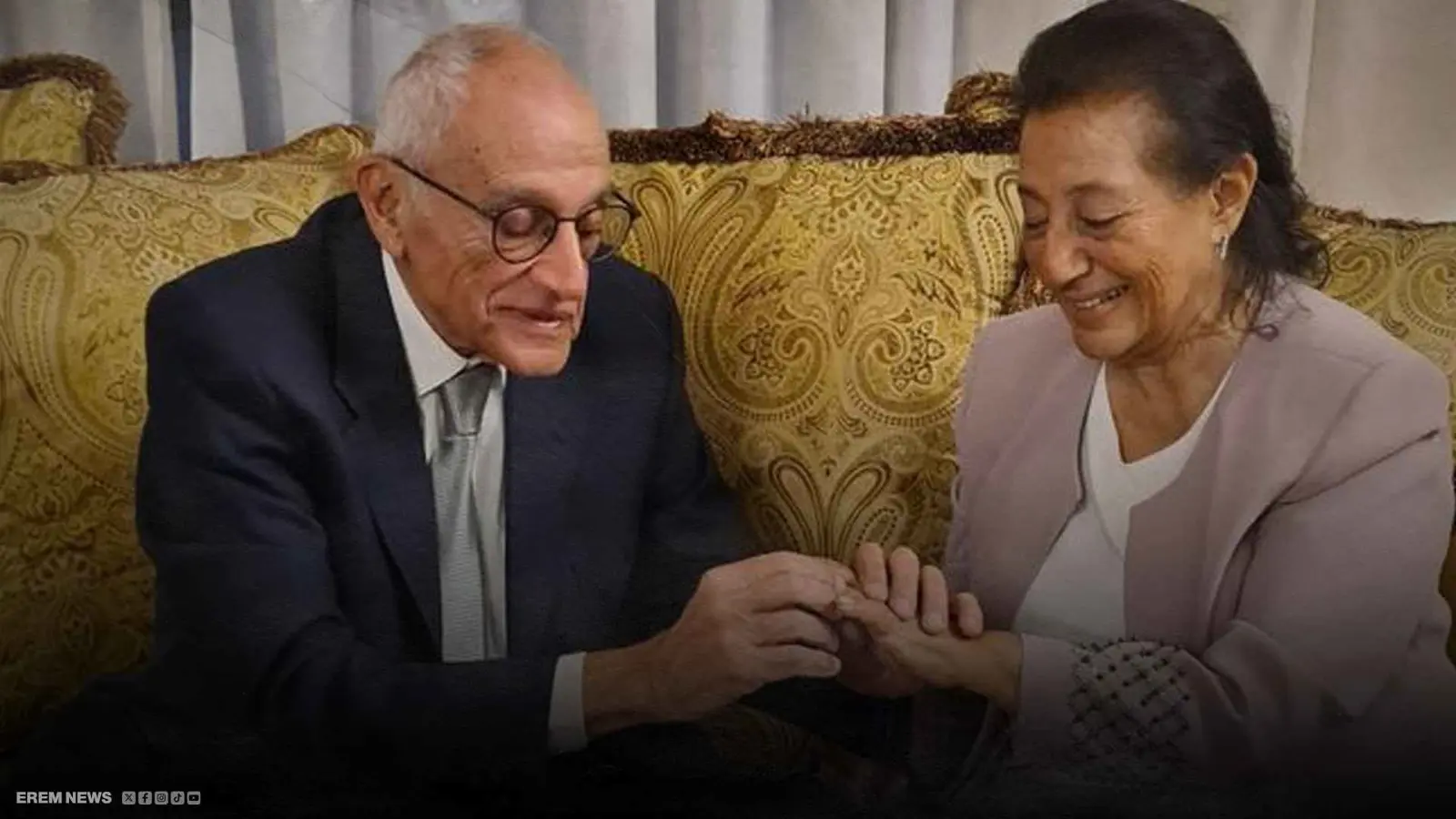 "لماذا نعيش وحدنا؟".. زفاف مسنّين مصريين يخطف القلوب (فيديو)