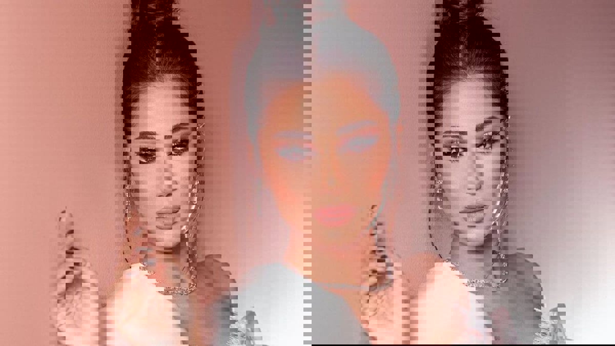 رحمة رياض تفجع بوفاة شقيقتها