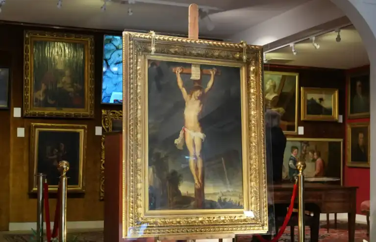 لوحة المسيح على الصليب