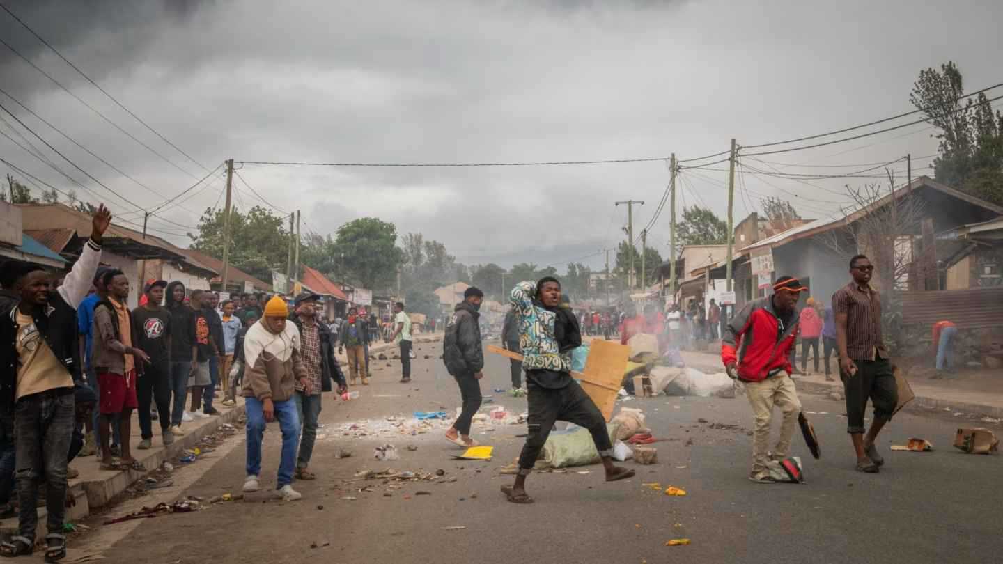 حملة قمع غير مسبوقة.. تنزانيا تغرق في أسوأ أزمة سياسية منذ استقلالها