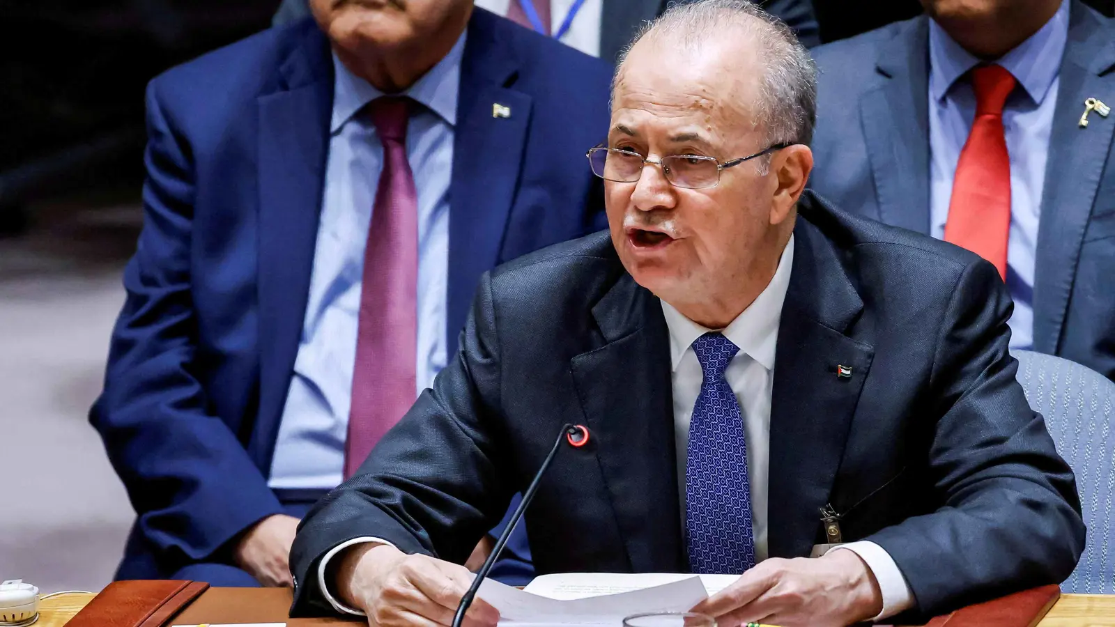 واشنطن تبحث مع رئيس الحكومة الفلسطينية الوضع الاقتصادي في الضفة الغربية