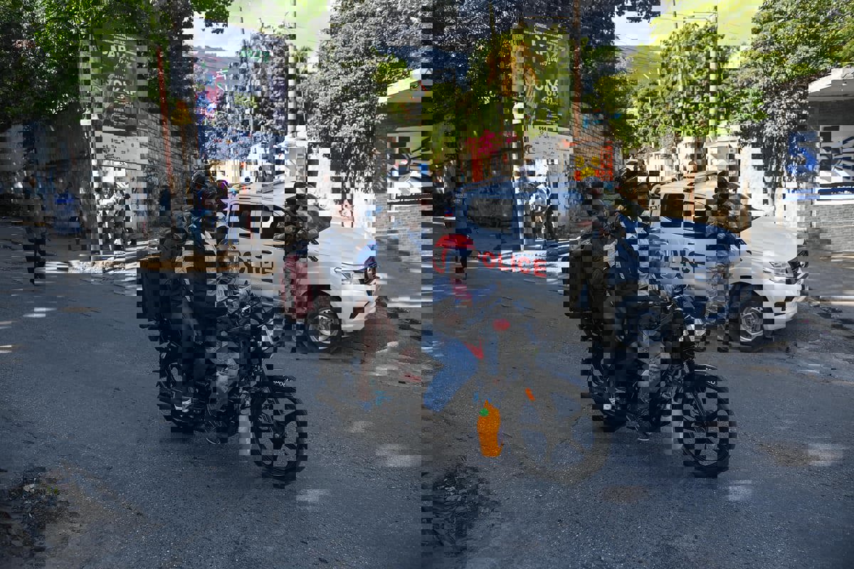 "هاييتي".. العاصمة "تحت الحصار" مع تصاعد اشتباكات الشرطة والعصابات