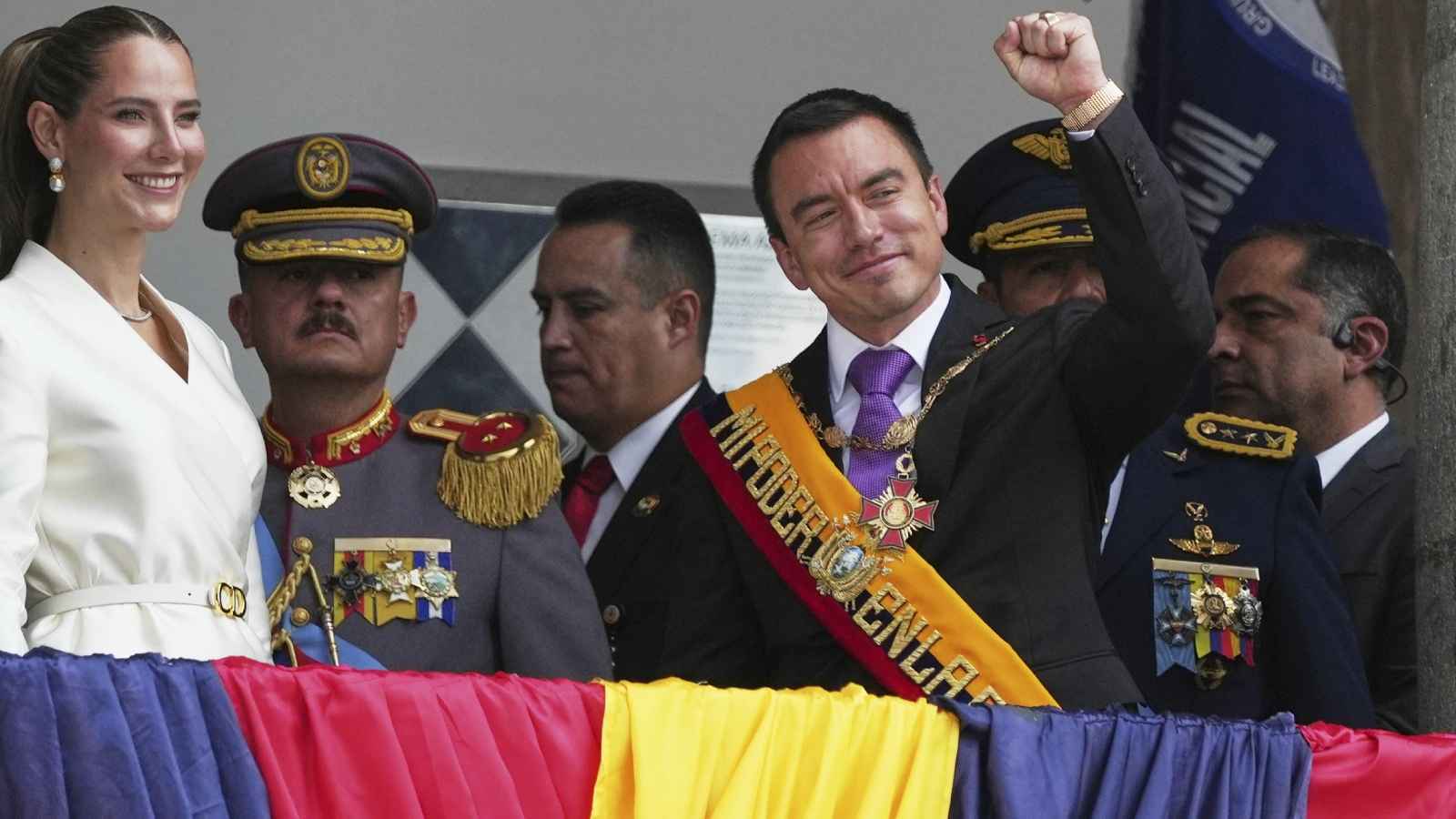 خلال أدائه اليمين.. نوبوا يتعهد بـ"إنقاذ" الإكوادور من العصابات