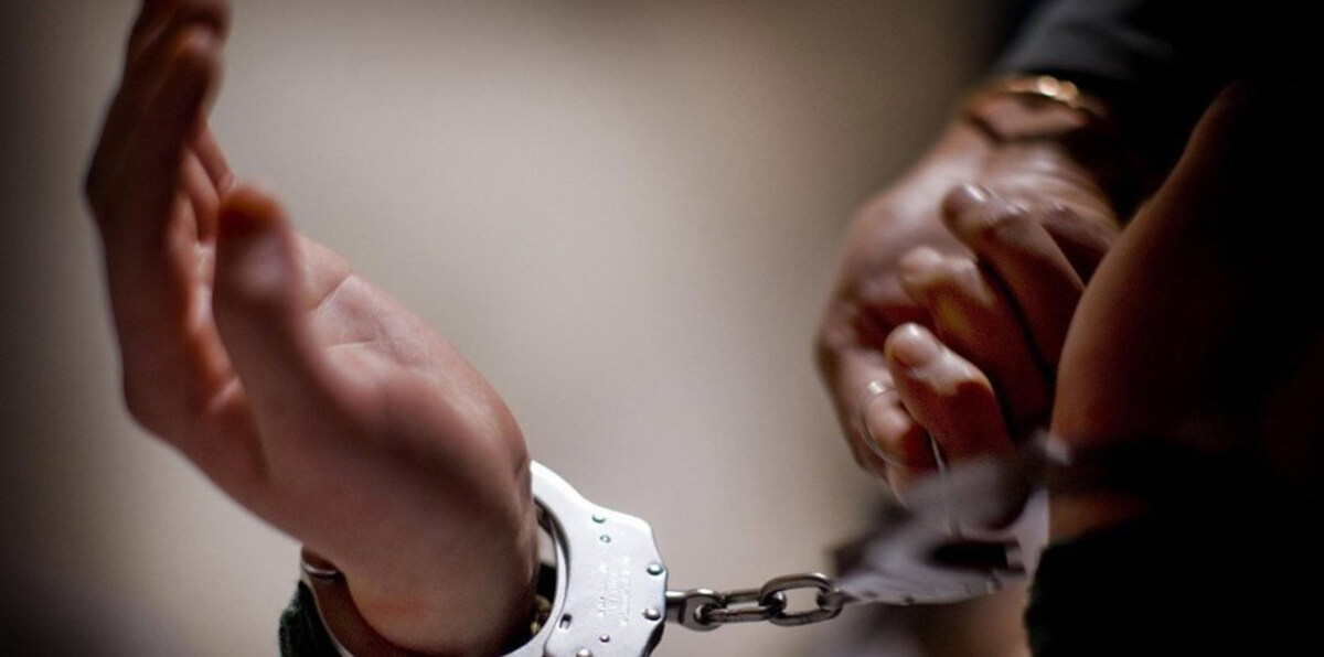 إيران تعتقل أحد علماء السنة