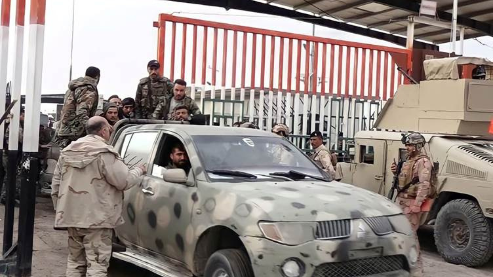 فروا بعد سقوط الأسد.. جنود سوريون يعودون "طوعا" من العراق