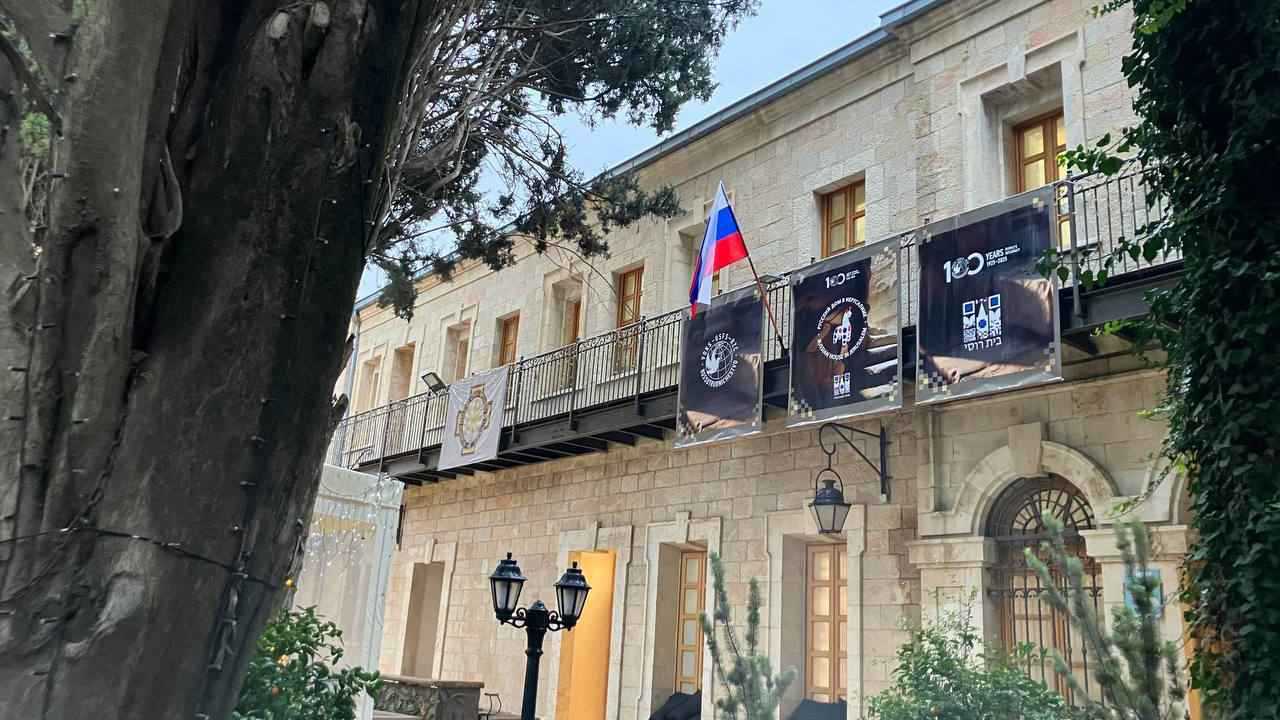 "بيت روسيا".. مخاوف في تل أبيب من "التلاعب" بالانتخابات الإسرائيلية؟