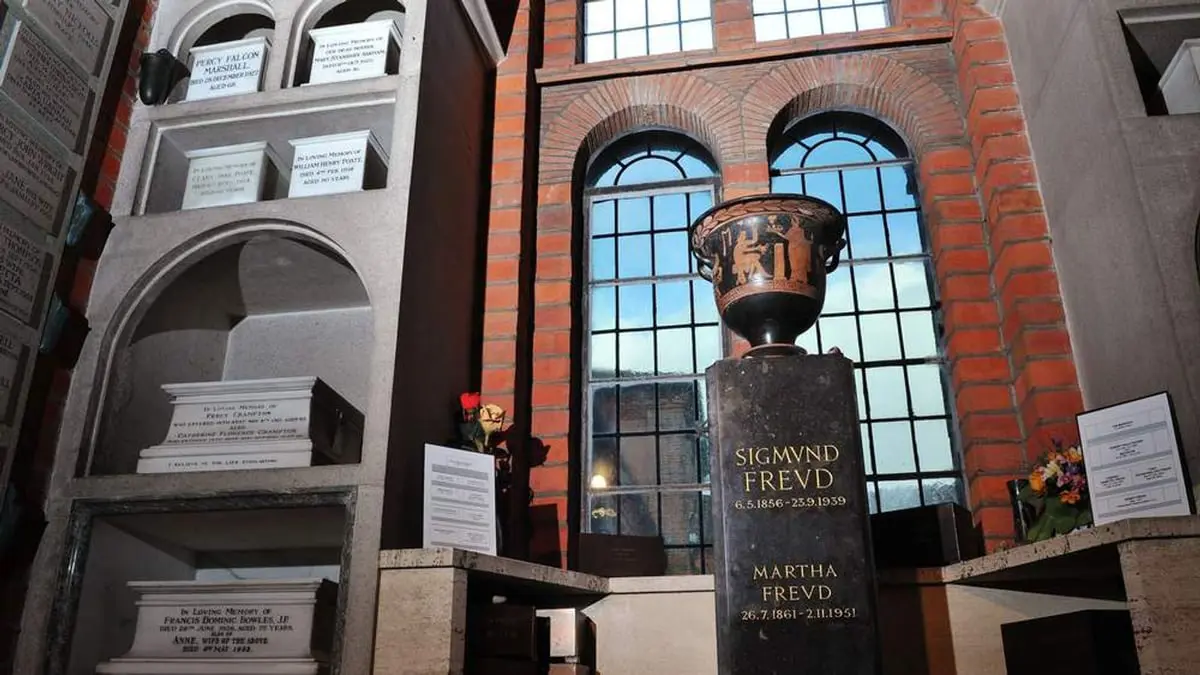 "تفسير الأحلام" لفرويد.. النص الأكثر كلاسيكية في التحليل النفسي