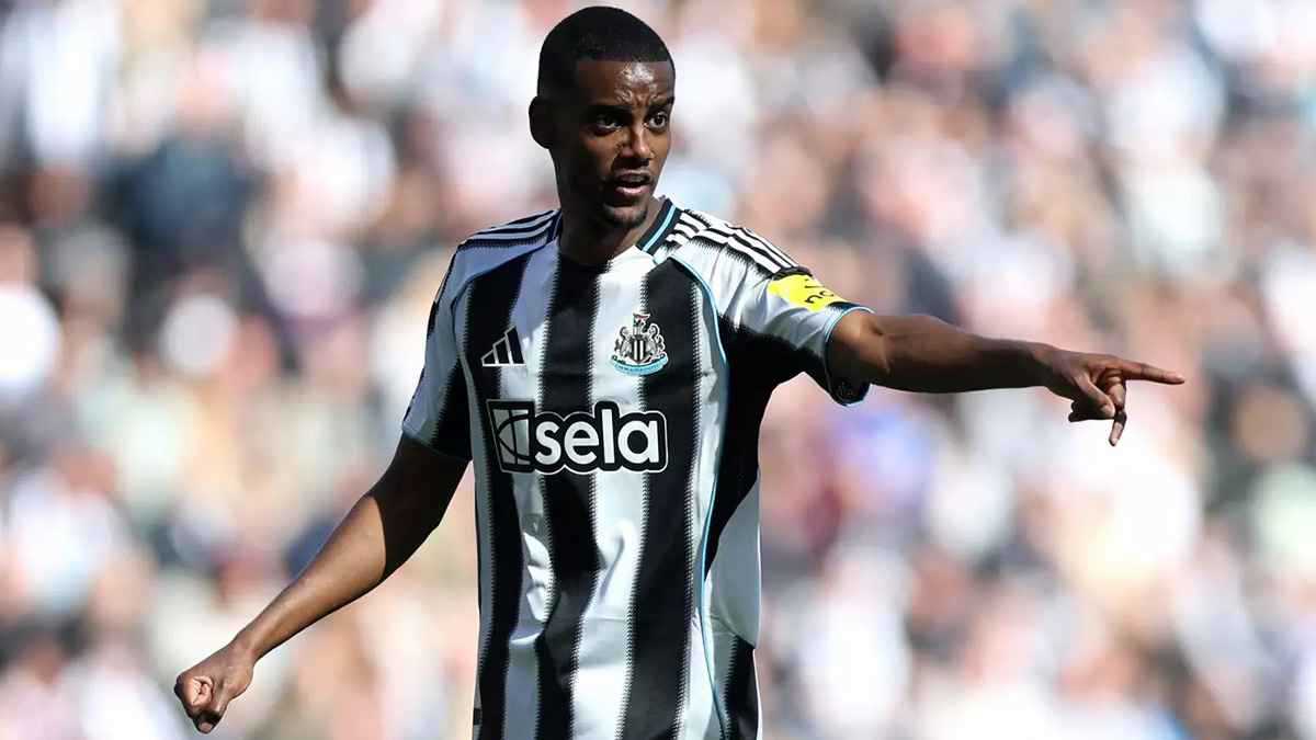 جماهير الهلال السعودي تغزو حساب إيزاك لإقناعه بالانضمام لـ"الزعيم" (فيديو)