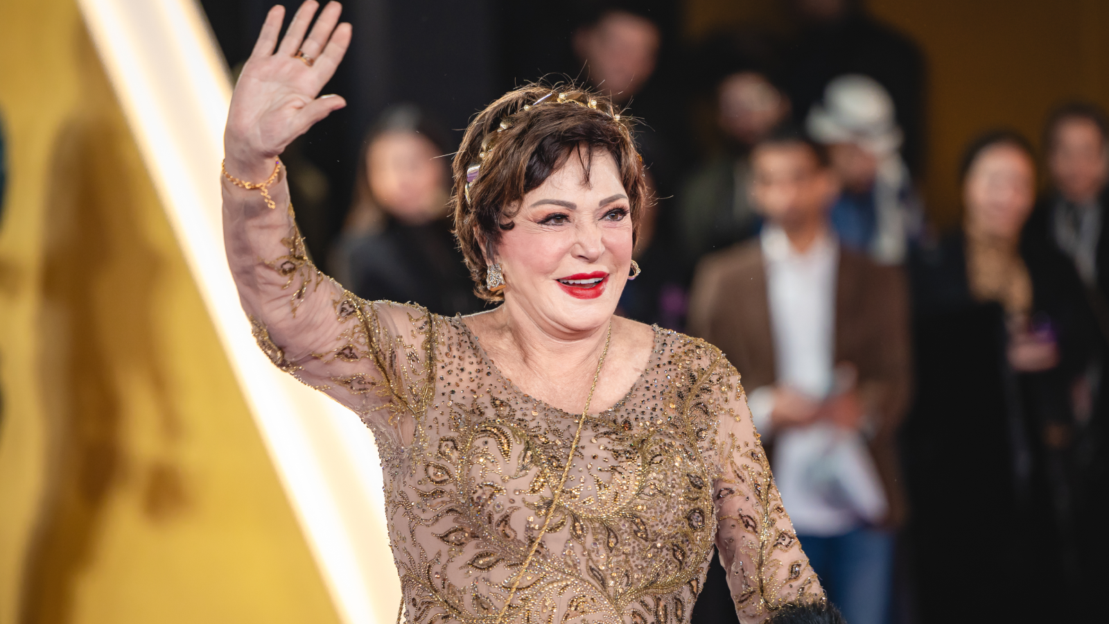 "إنجاز العمر".. لبلبة تحصد تكريم مهرجان أسوان لأفلام المرأة