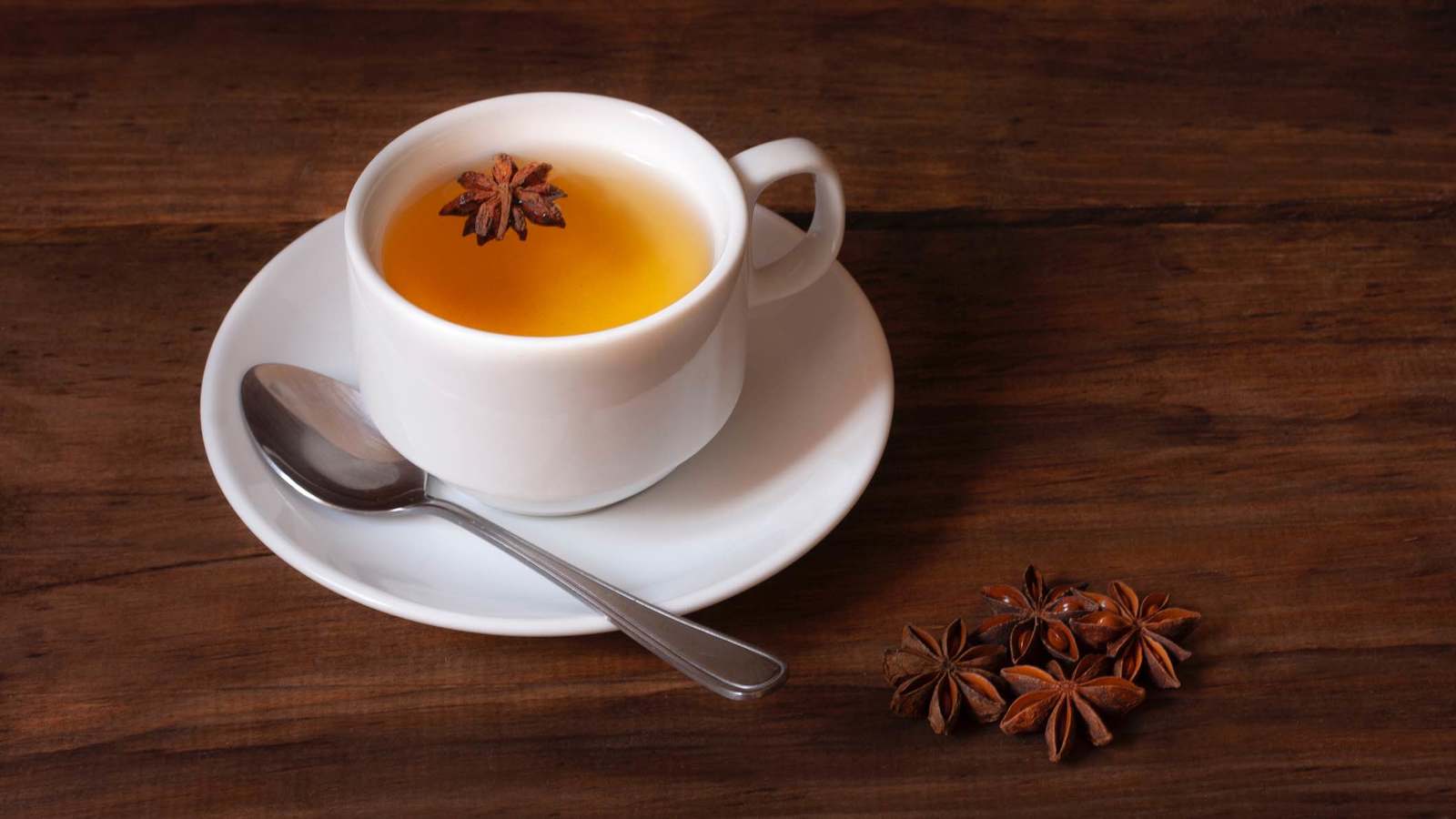 يحسن الهضم.. 7 فوائد لشاي اليانسون النجمي